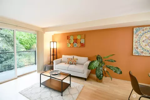 3022 SW Bradford St #302, Seattle, WA 98126