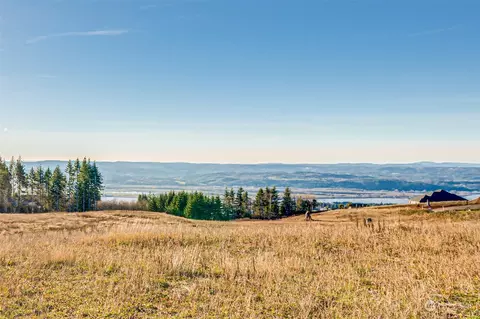 117 Resort Ln, Kalama, WA 98625