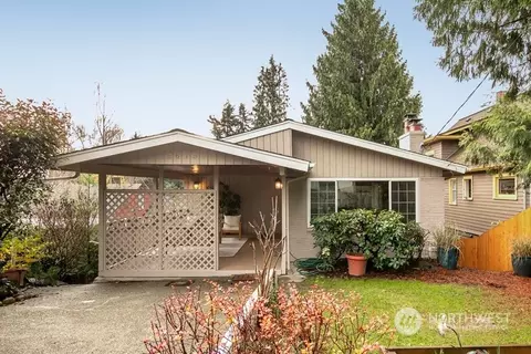 3613 NE 75th St, Seattle, WA 98115