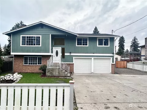 215 176th St E, Spanaway, WA 98387
