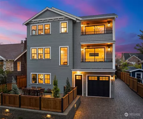 3233 40th Ave SW, Seattle, WA 98116