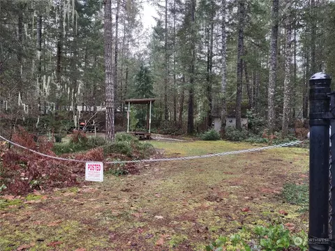 20 N White Way Ln, Hoodsport, WA 98548