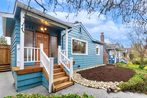 1211 N 49th St, Seattle, WA 98103