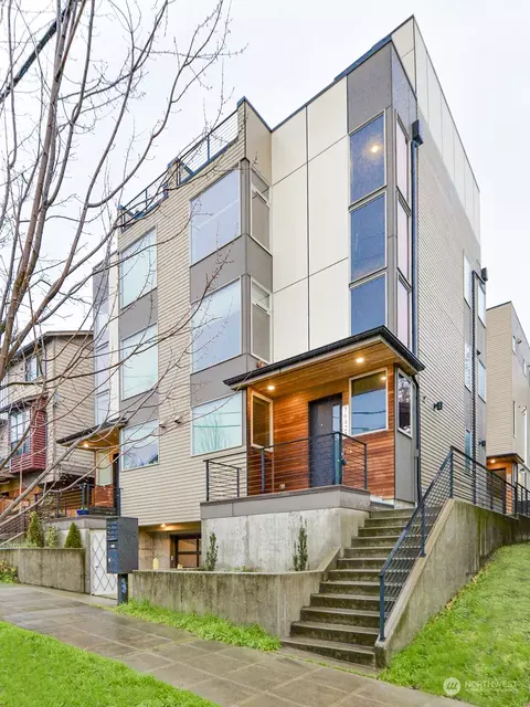 3642 Dayton Ave N #A, Seattle, WA 98103