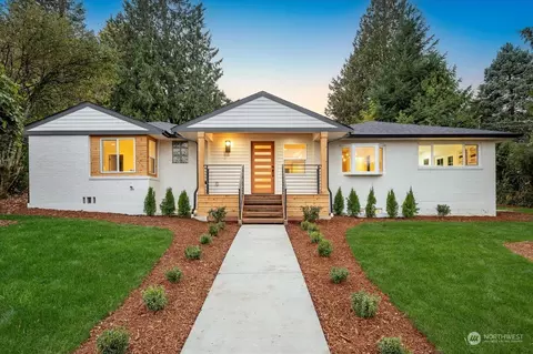 9405 45th Ave NE, Seattle, WA 98115