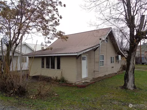21 Pine St, Okanogan, WA 98840