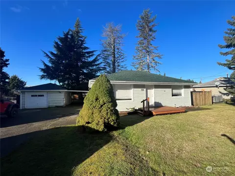 3817 Petersville Rd NE, Bremerton, WA 98310