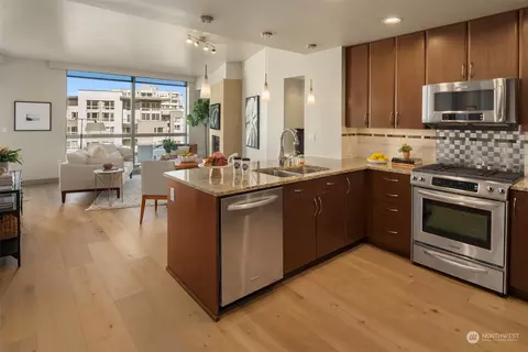 10610 NE 9th Pl #806, Bellevue, WA 98004