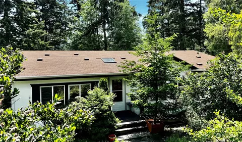 820 Delphinium Dr, Greenbank, WA 98253