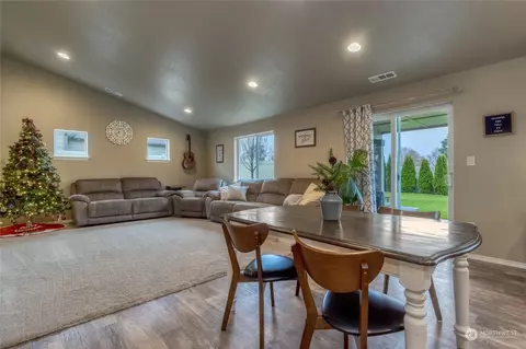 1307 Caprio Loop, Walla Walla, WA 99362 photo 5