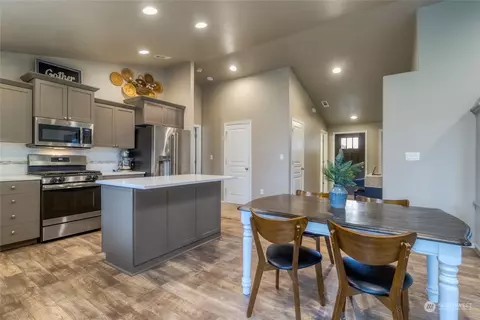 1307 Caprio Loop, Walla Walla, WA 99362 photo 7
