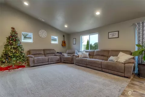 1307 Caprio Loop, Walla Walla, WA 99362 photo 6