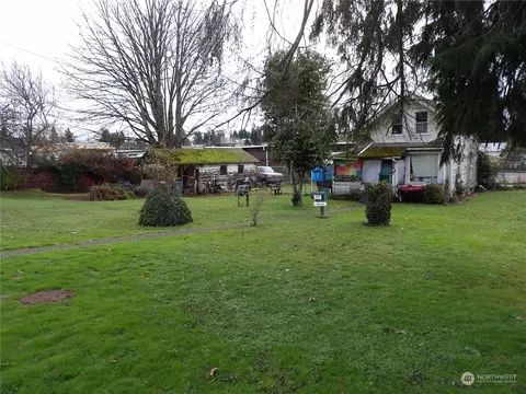 2137 7th St, Bremerton, WA 98312