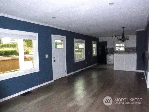 6807 Highland Dr, Everett, WA 98203 photo 3