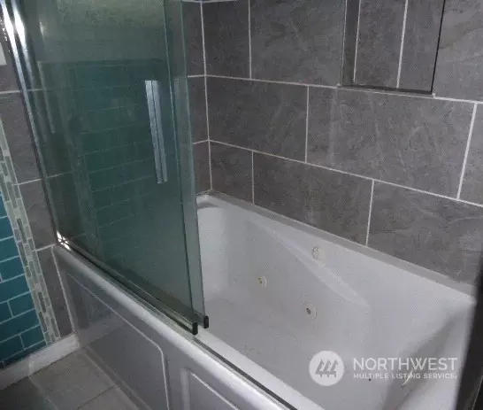  6807 Highland Dr, Everett, WA 98203 photo 17