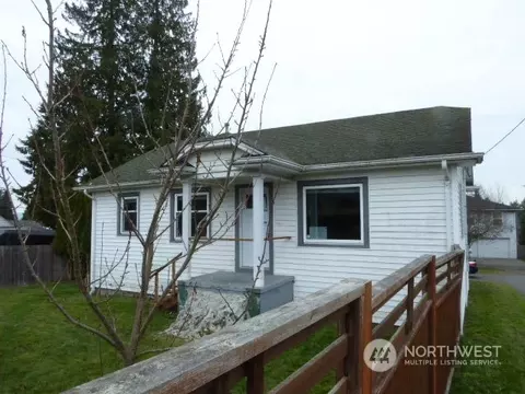 6807 Highland Dr, Everett, WA 98203