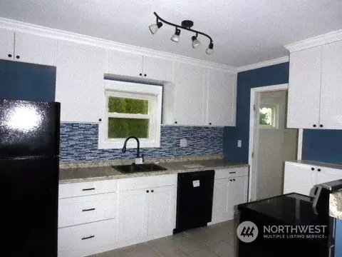 6807 Highland Dr, Everett, WA 98203 photo 10
