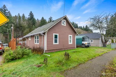 203 S 12th St, Shelton, WA 98584