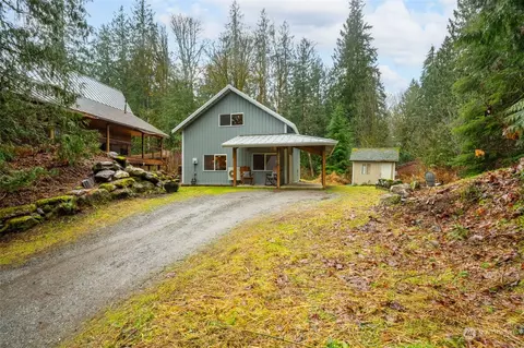 14045 Chimney Ln, Glacier, WA 98244