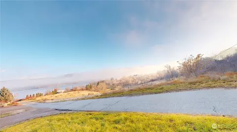 1 Lane Nulton, Oroville, WA 98844