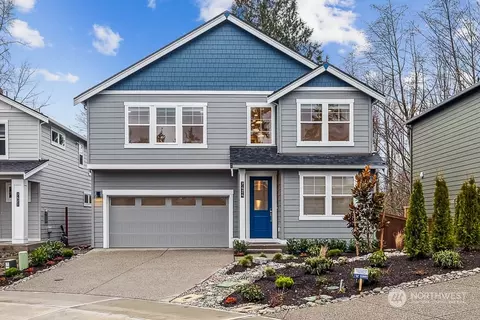 7424 NE 203rd St #6, Kenmore, WA 98028