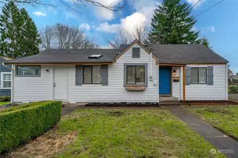 1516 Everett St, Sumner, WA 98390 photo 2