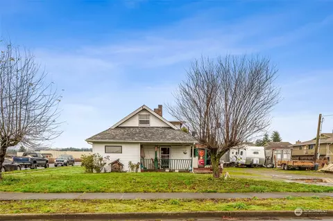 757 Blake St, Enumclaw, WA 98022