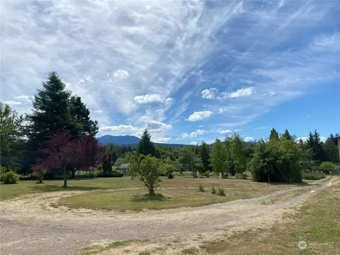 1102 Mcfarland Dr, Sequim, WA 98382 photo 4