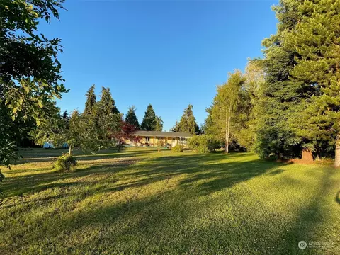 1102 Mcfarland Dr, Sequim, WA 98382 photo 2