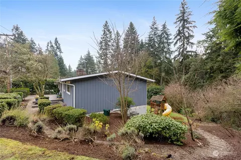 1821 104th Ave SE, Bellevue, WA 98004