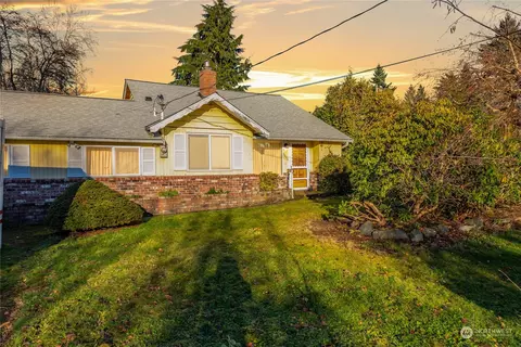 4601 226th St SW, Mountlake Terrace, WA 98043