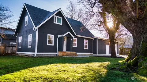 703 Jameson St, Sedro Woolley, WA 98284
