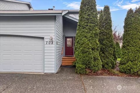 702 Finley Ln, La Conner, WA 98257