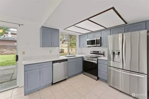 22302 W 2nd Ave, Bothell, WA 98021 photo 7