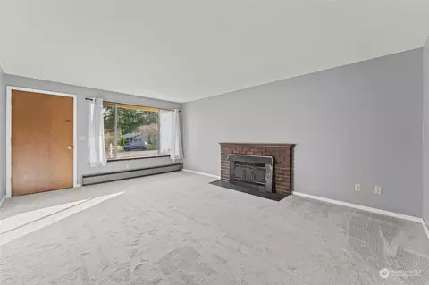 22302 W 2nd Ave, Bothell, WA 98021 photo 5