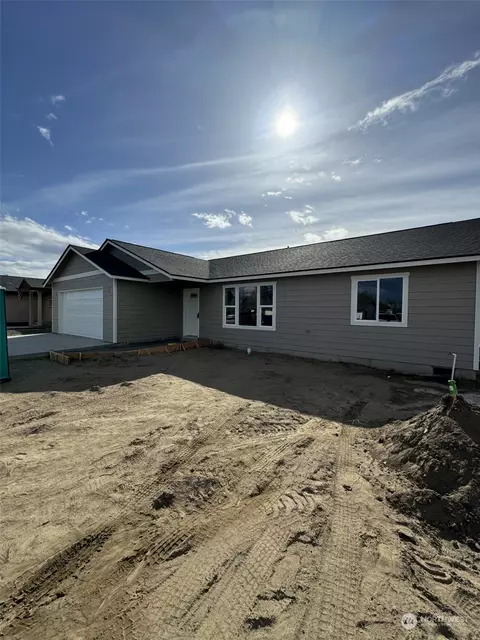 105 W Chinook Ave, George, WA 98824