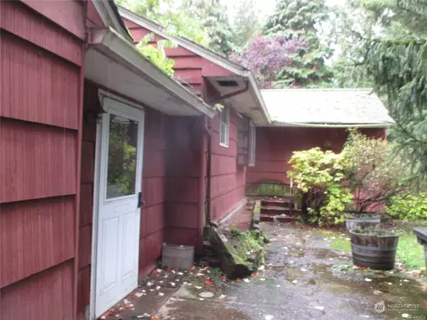 418 E 93rd St, Tacoma, WA 98445