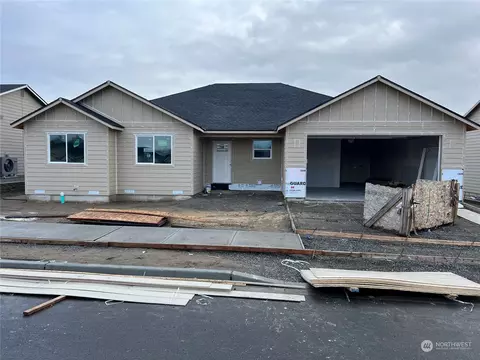 336 Emma Dr, Wenatchee, WA 98801