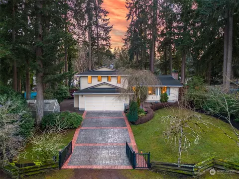 18710 58th St E, Lake Tapps, WA 98391