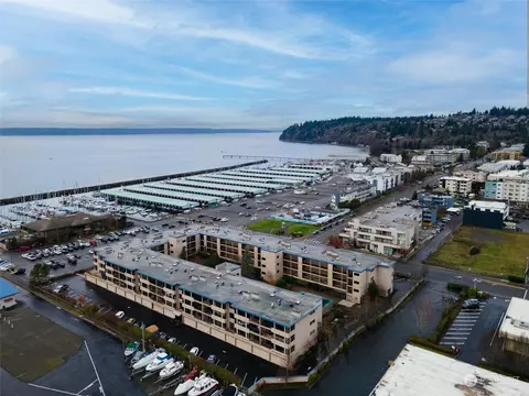 601 S 227th St #307N, Des Moines, WA 98198