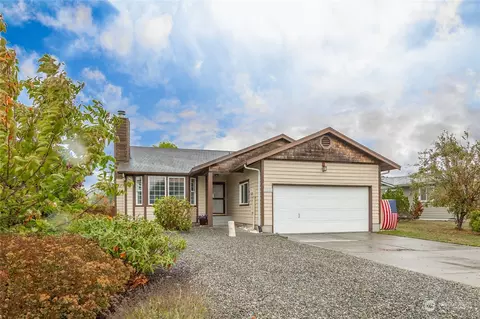 8286 Cowichan Rd, Blaine, WA 98230