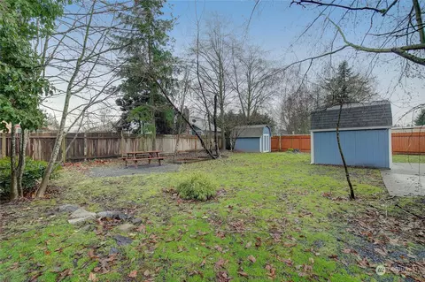 Exterior - 8813 9th Pl W, Everett, WA 98204 photo 6 of 9