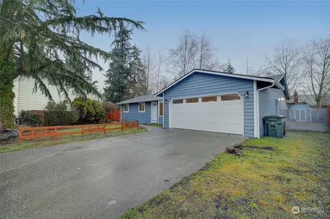 Exterior - 8813 9th Pl W, Everett, WA 98204 photo 2 of 9