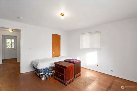 Bedroom - 14611 E State Route 162, Orting, WA 98360 photo 2 of 4