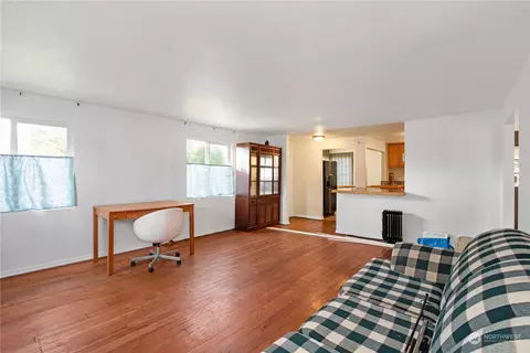 Living - 14611 E State Route 162, Orting, WA 98360 photo 1 of 3
