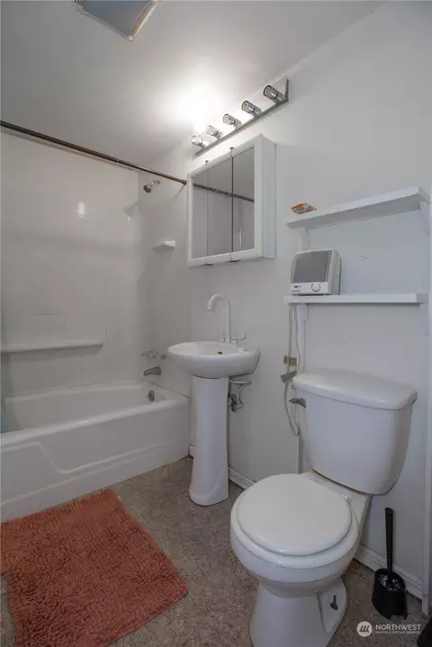 Bath - 14611 E State Route 162, Orting, WA 98360 photo 1 of 2
