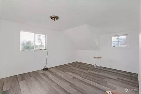 Bedroom - 14611 E State Route 162, Orting, WA 98360 photo 3 of 4