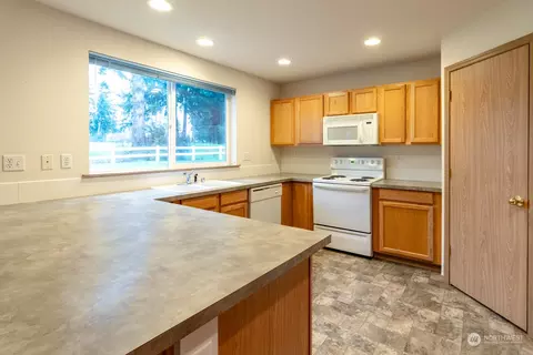 21309 47th Ave E, Spanaway, WA 98387 photo 9