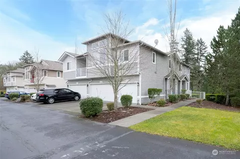 1935 Garry Oaks #B, Dupont, WA 98327
