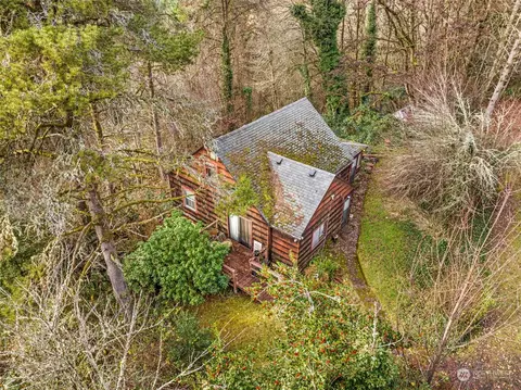 415 Finn Hall Rd, Woodland, WA 98674